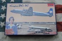 images/productimages/small/Douglas DC-7C Roden 302 1;144 doos.jpg